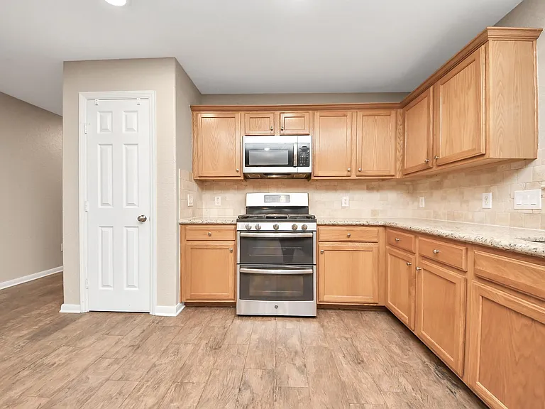 14610 Hazy Ridge Ln — Photo 27