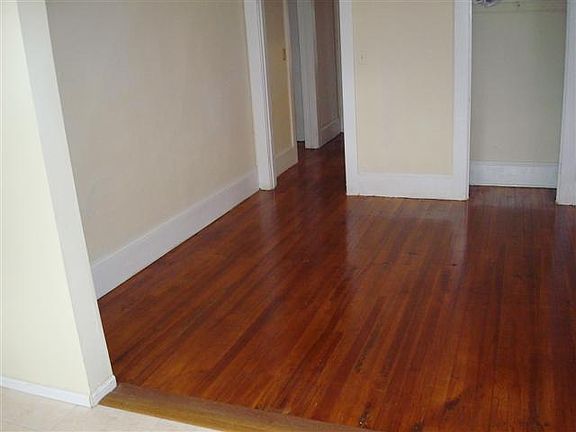 4th image of 411 41st St W