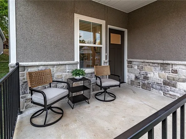 5834 Hunter Ct, Raytown, MO 64133