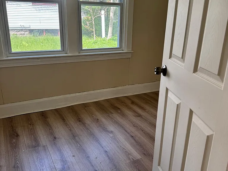 41 Pershing Ave #1 — Photo 2