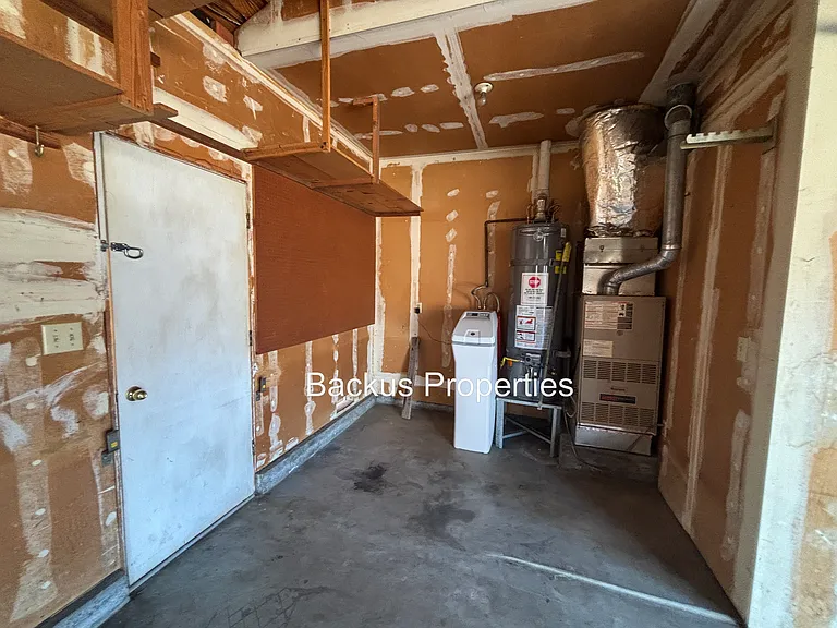 1150 San Diego Dr — Photo 28