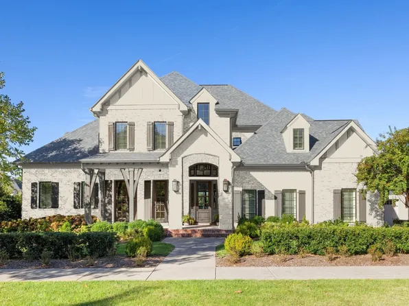 8431 Heirloom Blvd, College Grove, TN 37046