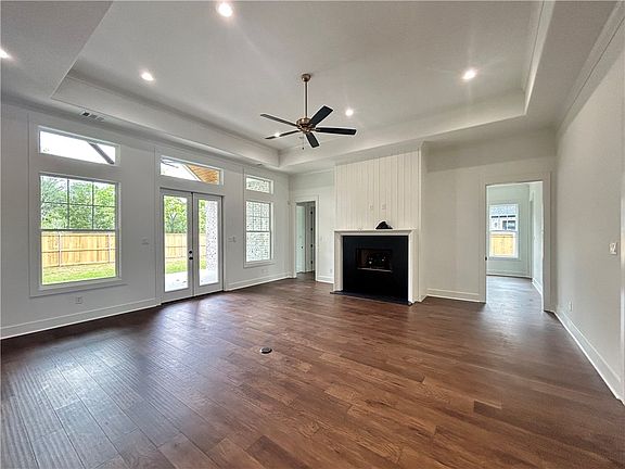 4th image of 2032 Pebble Bend Dr