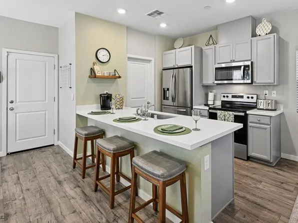 5409 Cumberland Dr, Roseville, CA 95747