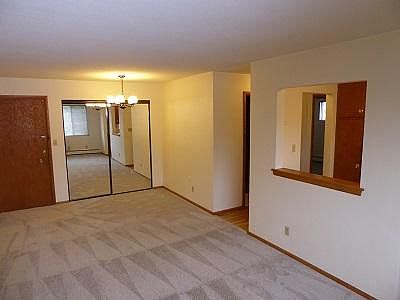 3rd image of 1330 Saint Paul Ave APT 3