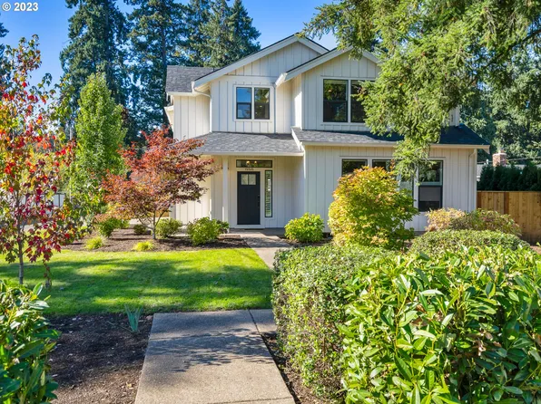 15945 SE Webster Rd, Milwaukie, OR 97267