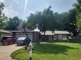 921 S Cooper St, Wichita, KS 67207