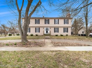 1152 Pleasantview Dr, Flushing, MI 48433