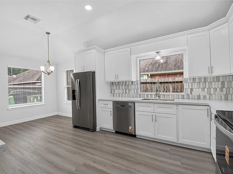 6706 Paigetree Ln — Photo 25