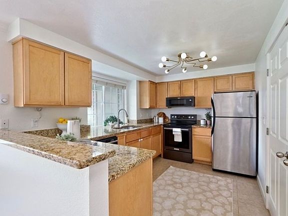 2nd image of 10016 NE 120th Ln APT 101