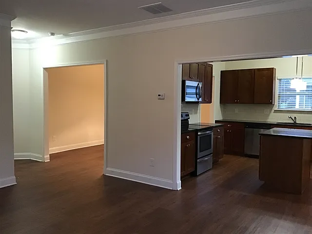 2432 Folsom St — Photo 6