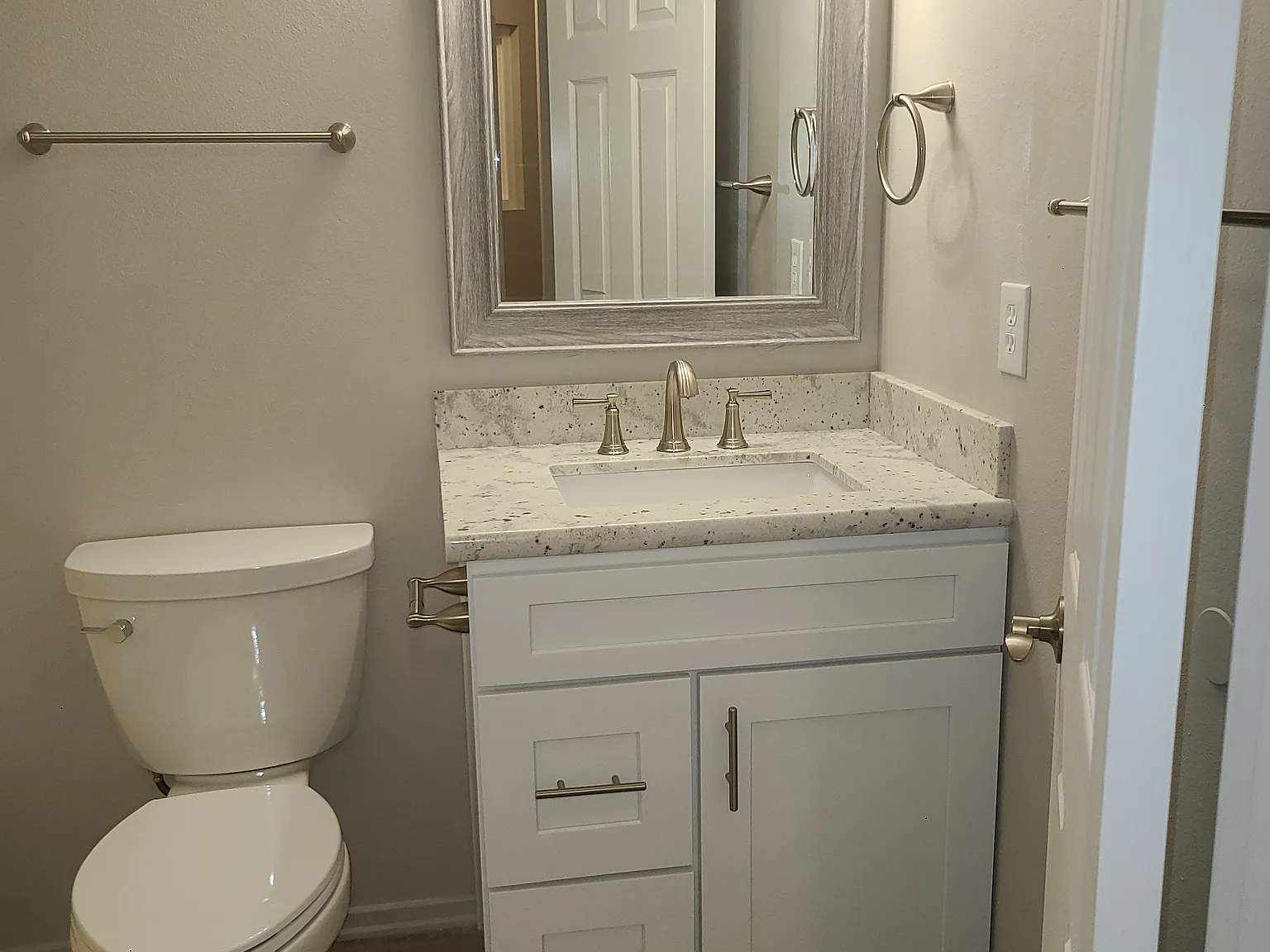 3 bed, 1250 sqft, $1,395 — Photo 2
