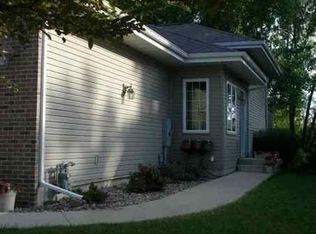 709 Stanwood Dr, Cedar Falls, IA 50613