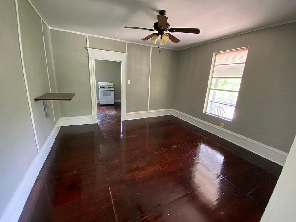 1st image of 4506 Brady St #2