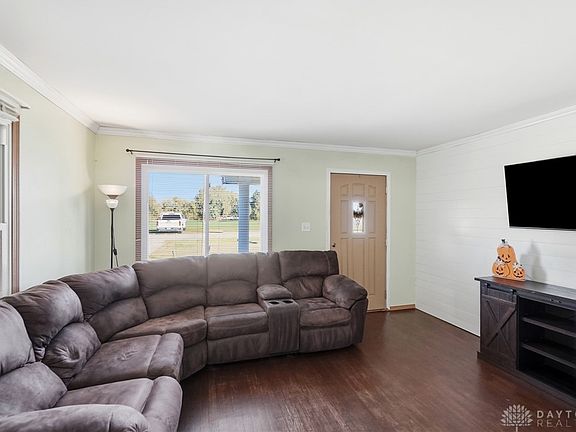 5th image of 6561 Sycamore Rd