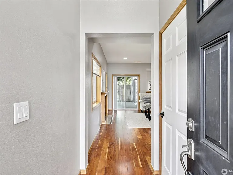 18870 108th Ln SE — Photo 2