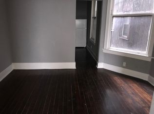 407 W 4th St APT 4, Davenport, IA 52801