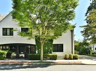 34 Franklin Ct, Garden City, NY 11530