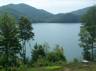 2 Arrowhead Pt E, Topton, NC 28781