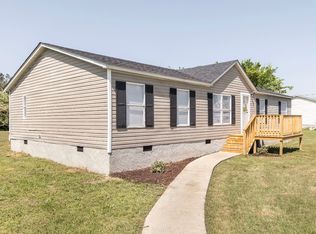 208 Williamsburg Trl, Byron, GA 31008