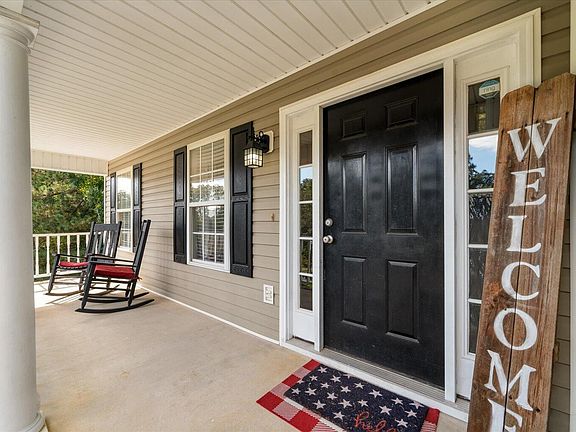 3rd image of 308 Benwood Trl NE