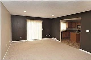 3rd image of 3074 Ledgestone Dr NE