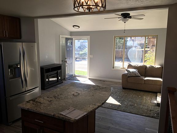 3rd image of 1568 S Robb Ct