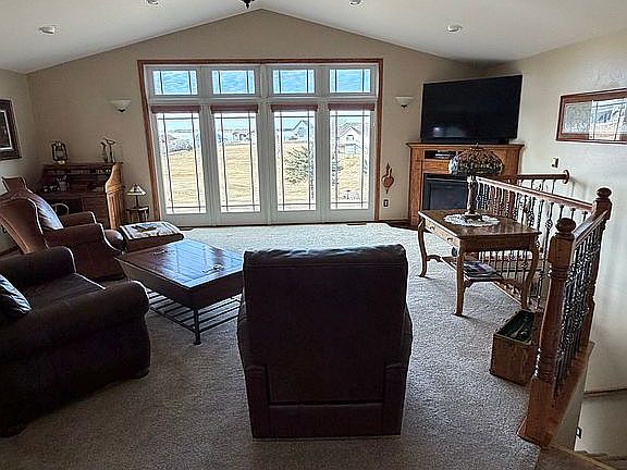 4th image of 117 Augusta Dr