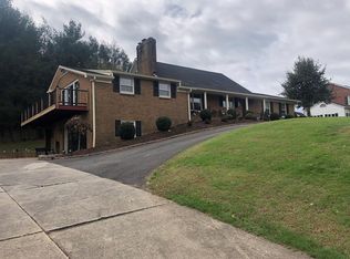 105 Williams St, Galax, VA 24333