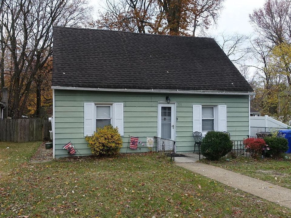 1st image of 711 Northwood Ave
