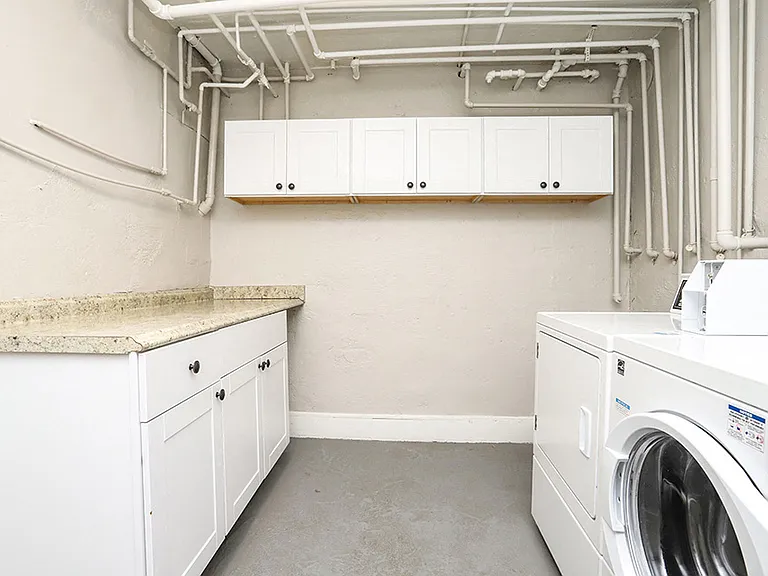 1124 N. St. Paul Street — Photo 7
