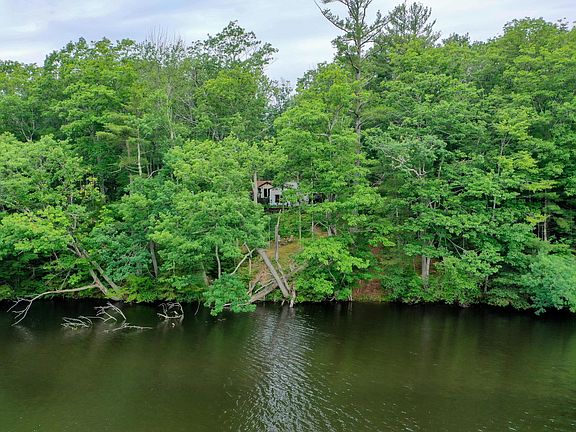 5th image of 66 Old Falls Pond Rd