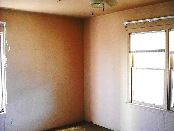 5th image of 3828 Presidio St