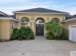 707 Orange Ln #8-9, Pt Isabel, TX 78578
