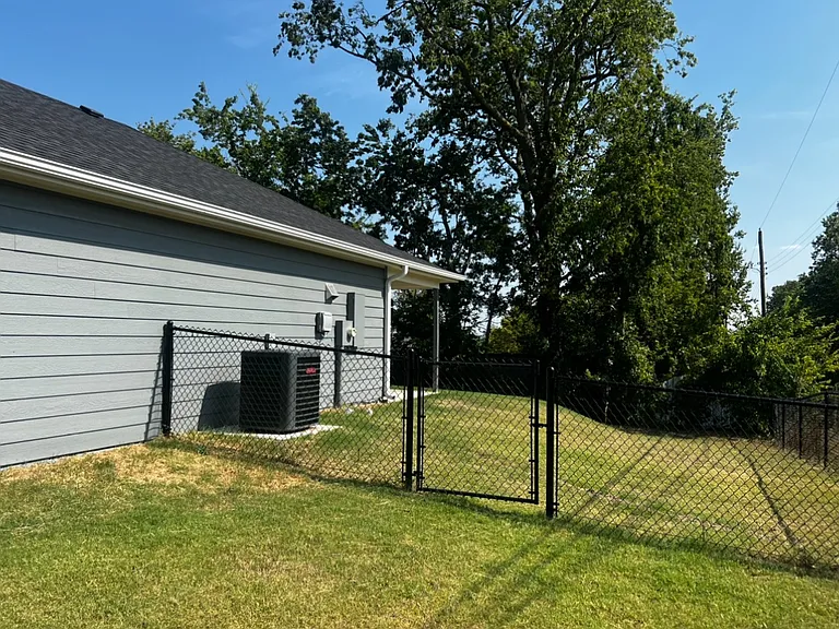 402 W Okmulgee Ave — Photo 4