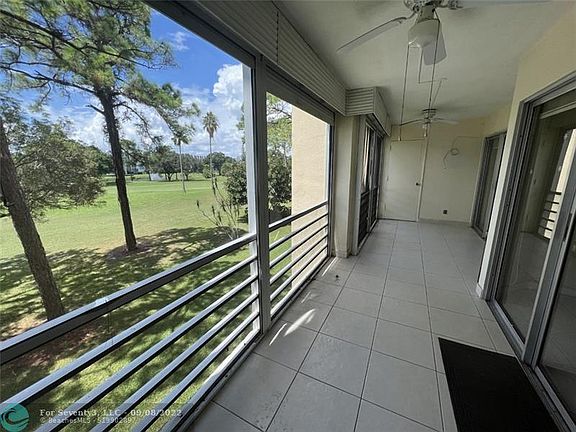 2nd image of 3755 Via Poinciana APT 305