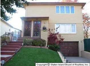 76 Meadow Ave, Staten Island, NY 10304