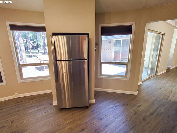 3rd image of 56992 Fawn Ln