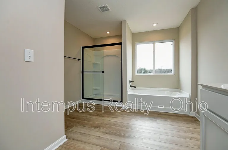 1003 Beehive Grv — Photo 21