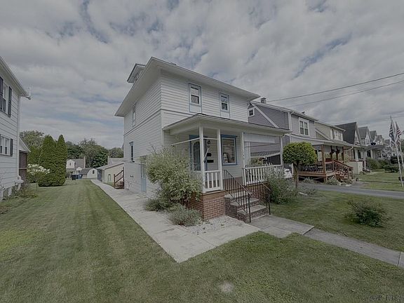3rd image of 146 Violet St