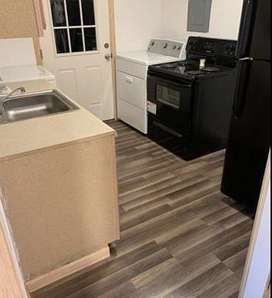 Property is not furnished property was staged to show how much room is available