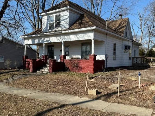 207 E Morgan St, Newton, IL 62448