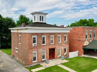 23 S William St, Johnstown, NY 12095