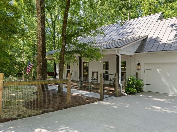 1909 Erskine Dr, Florence, AL 35630