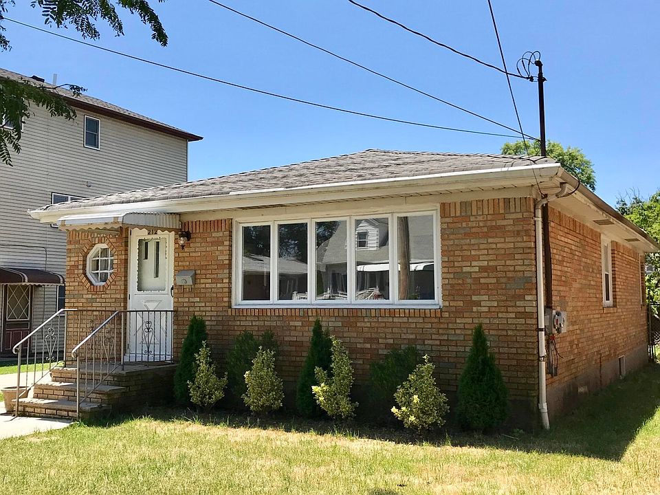 1st image of 212 Seaview Ave