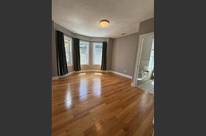 31 Ladd St #31 — Photo 15