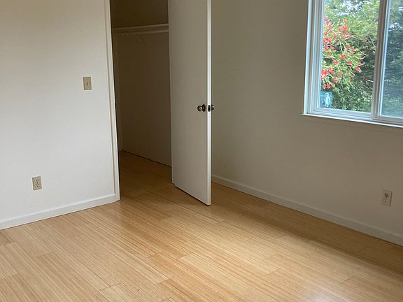 5th image of 109 McMillan Dr