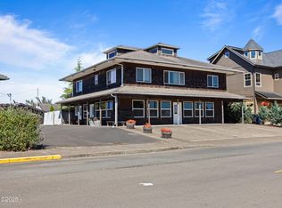 220 NW Spring St, Waldport, OR 97394