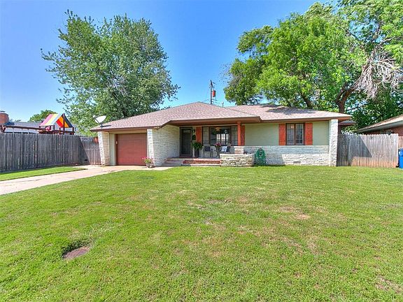 2nd image of 2403 Oxford Way