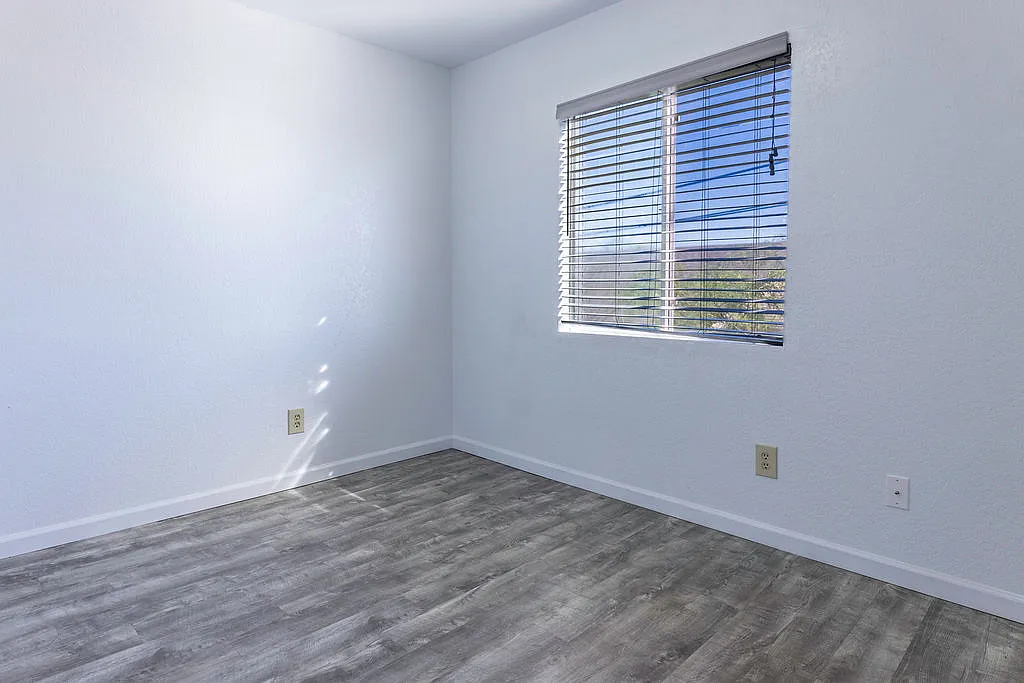 450 Palm Drive #117 - 1 — Photo 4